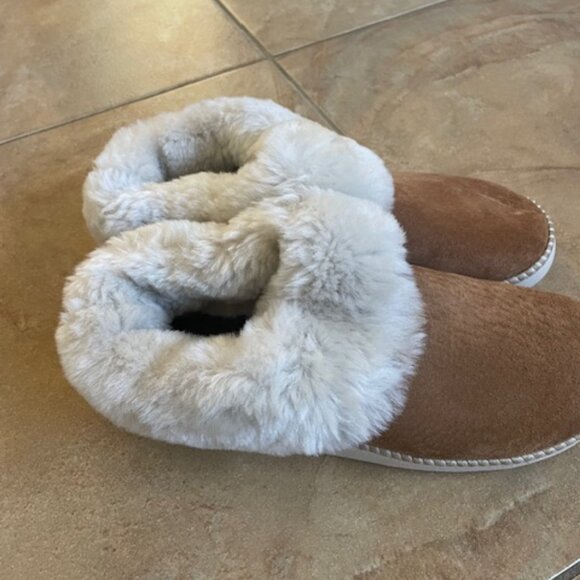 OluKai Ku'i Genuine Shearling Slipper NEW Sz 7 - Picture 5 of 6